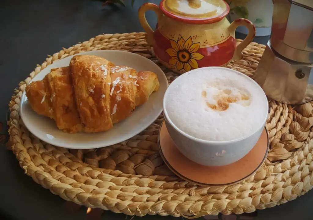 Cappuccino and croissant