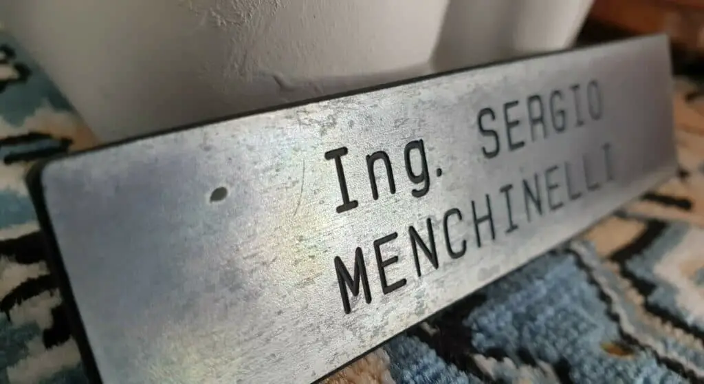 Italian name tag for a letterbox featuring someone's title, name and surname