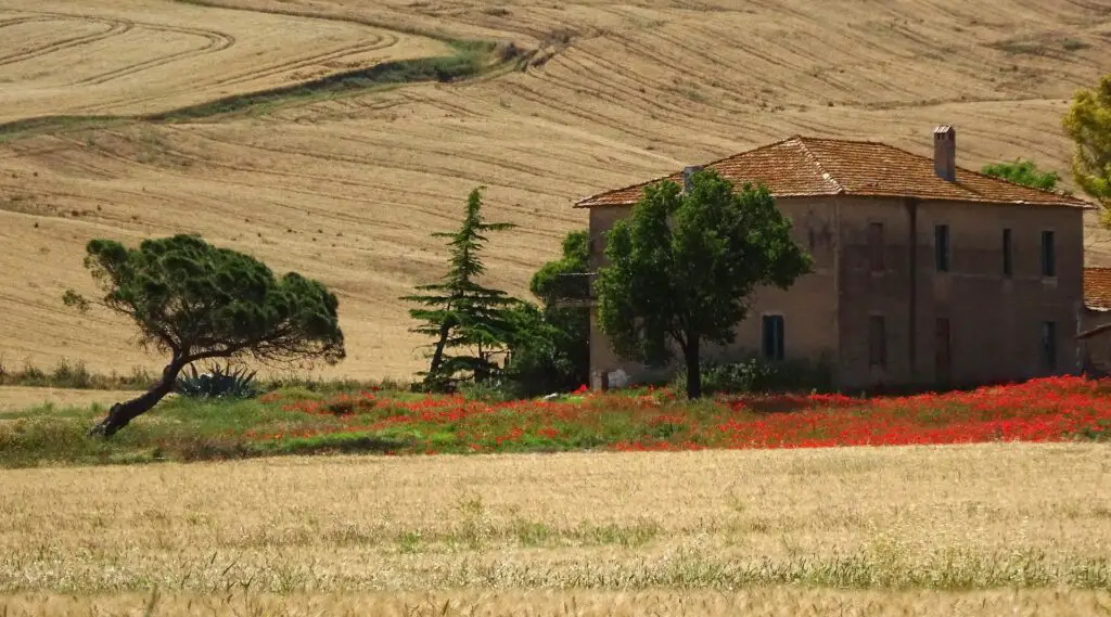 House in the Tuscany countryside